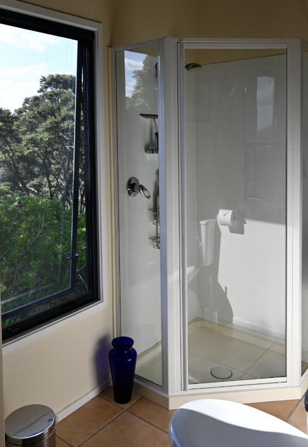 Kaka Ridge Retreat Luxury Cottage Tawharanui エクステリア 写真